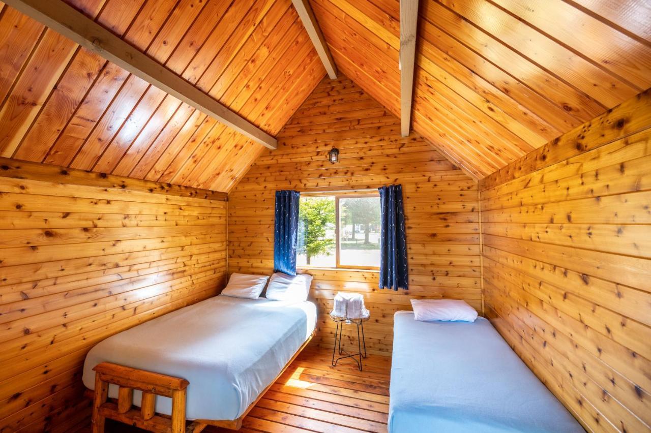 Redwood Coast Cabins And Rv Resort ยูเรกา ภายนอก รูปภาพ