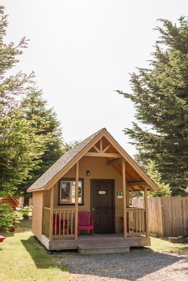 Redwood Coast Cabins And Rv Resort ยูเรกา ภายนอก รูปภาพ